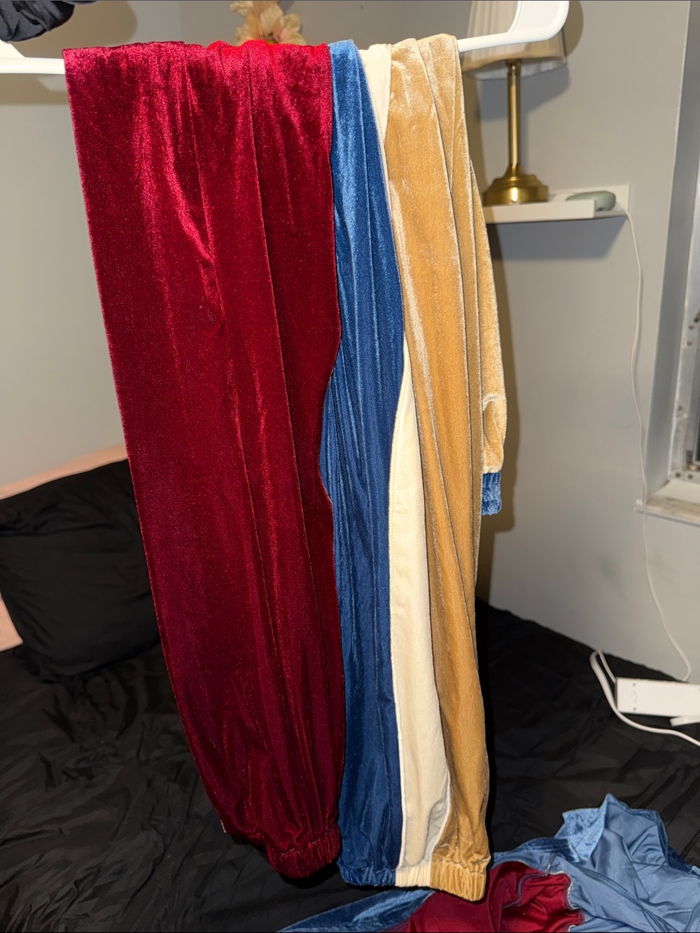 Velvet Colorblock Set - Picture 2 of 3